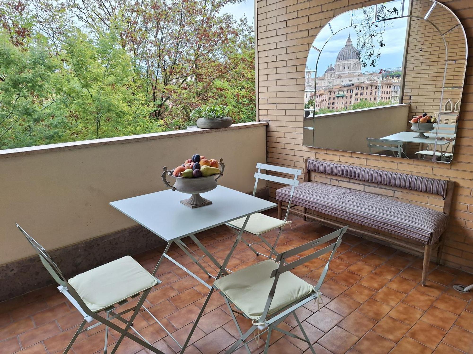 Delmirani'S Book Apartments - Vatican View Roma Esterno foto